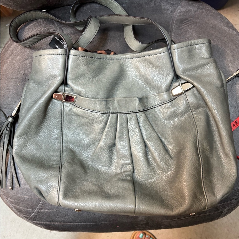 B. Makowsky Gray Leather Shoulder Bag